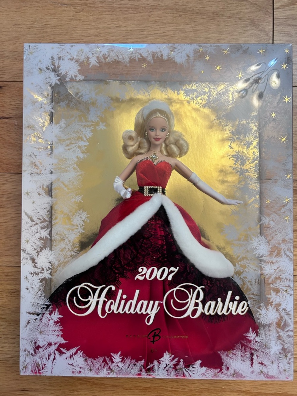 Mattel Holiday Barbie 2007 in Red, White, Black, Gold
